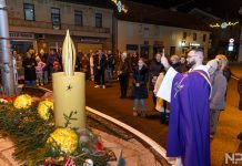 U Gospiću upaljena četvrta adventska svijeća