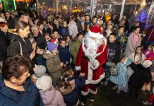 Blagdanska čarolija na Trgu Stjepana Radića: otvoren advent u Gospiću