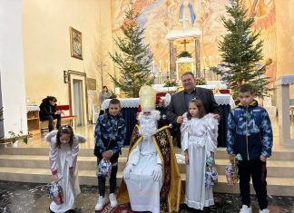 Uoči blagdana sv. Nikole, u crkvi u Brinju održano je tradicionalno darivanje djece