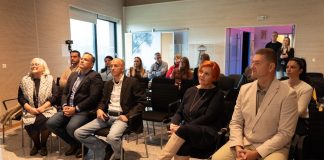 U Smiljanu svečano predstavljena knjiga „Neshvaćeni Tesla – vodič za razumijevanje genija“ autora Borisa Šušnjara