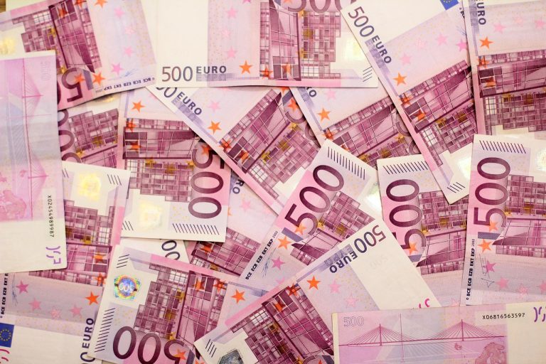 Prevaranti joj obećavali zaradu ulaganjem, 80-godišnjakinja ostala bez 25.000 eura