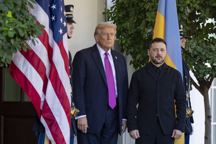 54870709168_9e018c5deb_k P20251017JL-0454 President Donald Trump greets Ukrainian President Volodymyr Zelenskyy at the West Wing Lobby entrance of the White House, Friday, October 17, 2025. (Official White House Photo by Juliana Luz) Zelenski