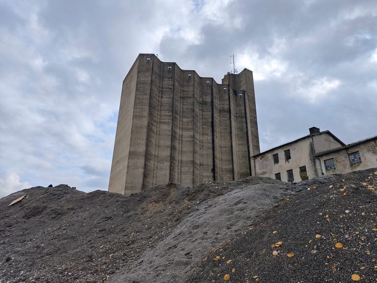Inicijativa „Gospić je naš dom”: Sanacija nije ni započela, građani i dalje nemaju odgovore