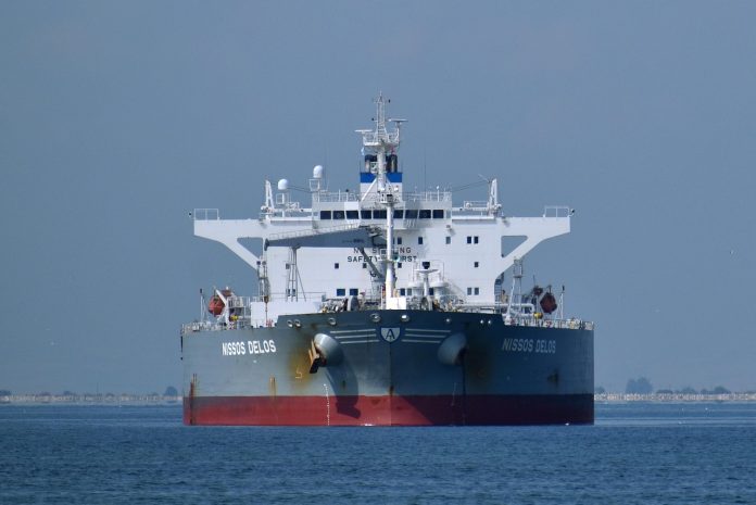 papazachariasa-ship-6580994_1280 Tanker
