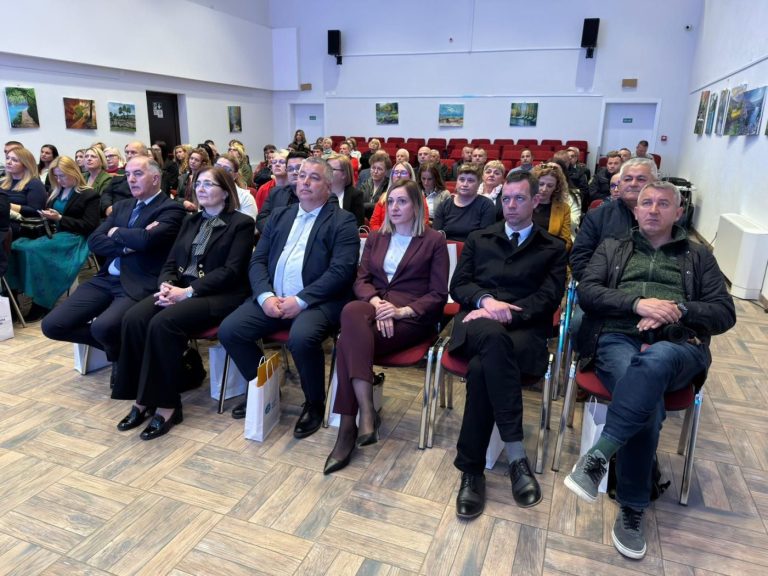 Svečanost u Korenici: Obilježen Dan općine uz poruke o boljoj budućnosti i nagrade istaknutim pojedincima