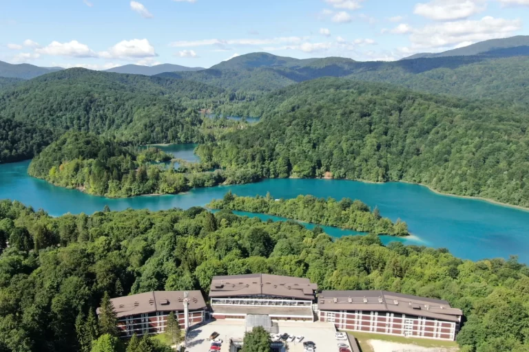 Kibernetički incident u NP-u Plitvička jezera: Park je otvoren, ulaznice se mogu kupiti