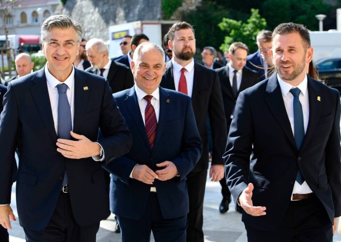 HDZ Split
