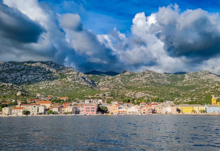 Općina Karlobag objavila javni poziv za potpore privatnim iznajmljivačima