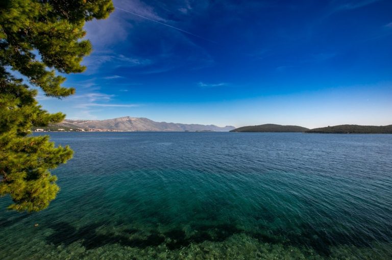 Pet hrvatskih otoka koje vrijedi posjetiti: Plaže, stari gradovi i mjesta koja se pamte