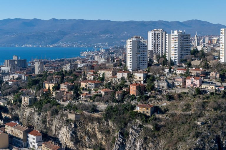 Određen istražni zatvor 72-godišnjaku osumnjičenom za ratni zločin nad civilom u Podudbini