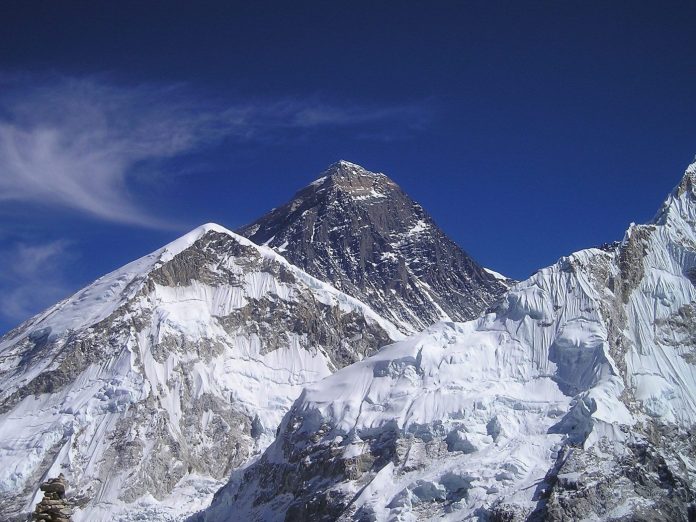 simon-mount-everest-413