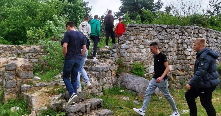 U sklopu programa „Muzejski boravak“ održana 21 terenska radionica za 380 učenika