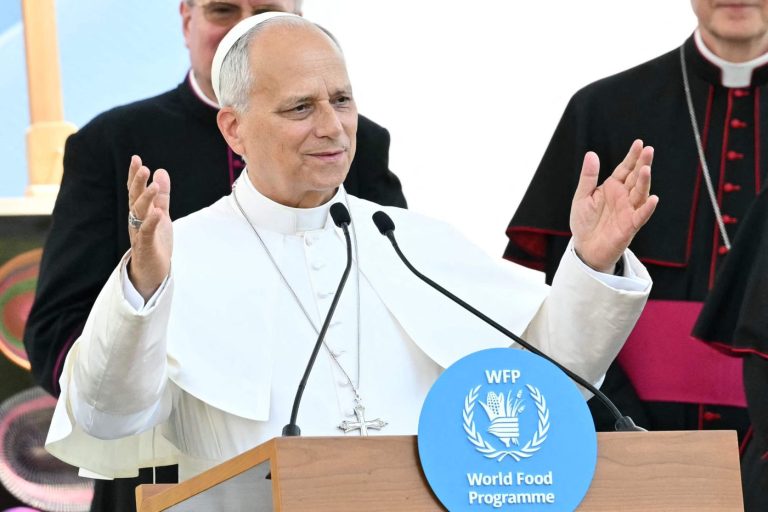 Papa Lav XIV. oštro poručio svjetskim čelnicima: Ratovi se hrane lakše nego ljudi