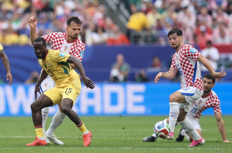 Hrvatska vodi na poluvremenu! Sučićev eurogol trenutačno šalje Vatrene na prvo mjesto skupine