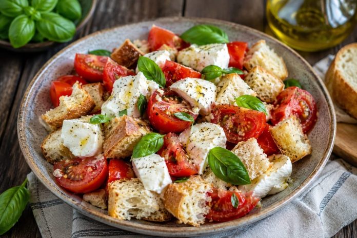 Mozarella salata rajčica ia
