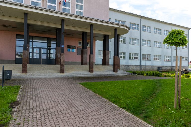 Počeli upisi u srednje škole: Planirano više od 47.000 mjesta