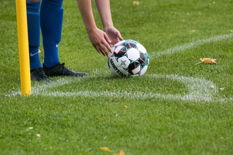 Zašto se nogomet u SAD-u i Kanadi zove “soccer”, a ne “football”?
