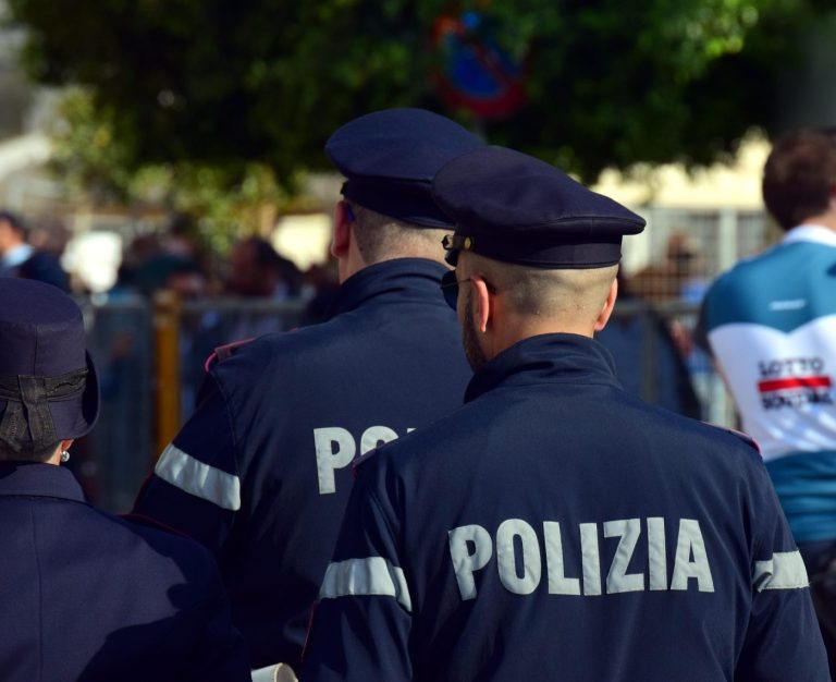 Tragedija kod Milana: Automobil s devetero mladih sletio u kanal, troje poginulo
