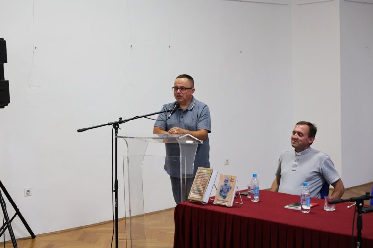 U Otočcu predstavljena knjiga „Prvi hrvatski tiskar Broz žakan“