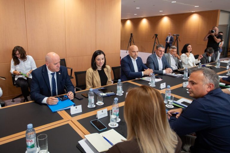 Inicijativa „Gospić je naš dom“ nakon sastanka s Vladom: Objavit će se sve analize tla i otpada, širi se mreža mjerenja voda