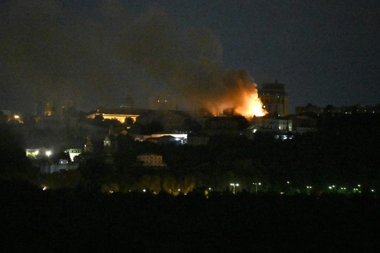 Rusija zasula Kijev dronovima i raketama; najmanje 10 mrtvih i više od 50 ozlijeđenih