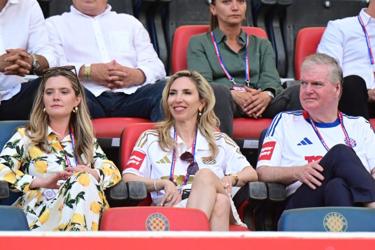 Američka veleposlanica Nicole McGraw pratila Hajdukovu europsku utakmicu na Poljudu