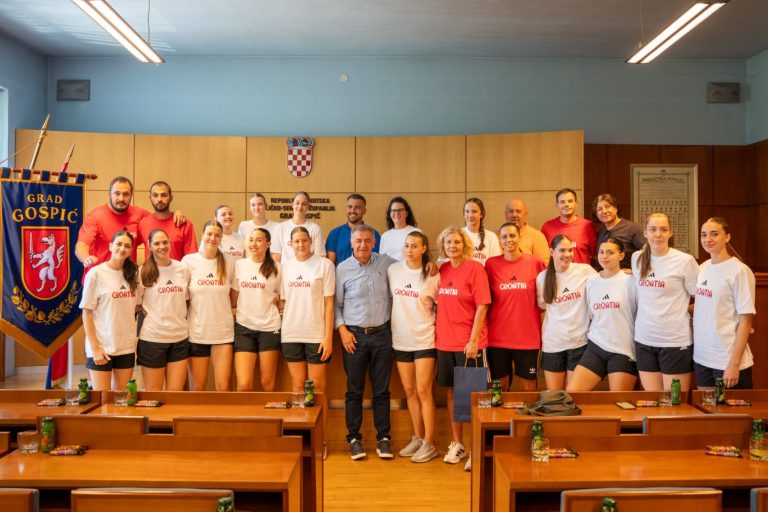 Hrvatska ženska U18 košarkaška reprezentacija na pripremama u Gospiću