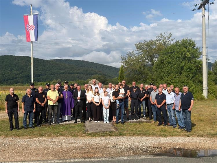 Obilježena 35. godišnjica pogibije Slavka Cetinjanina, prve žrtve Domovinskog rata s područja Otočca